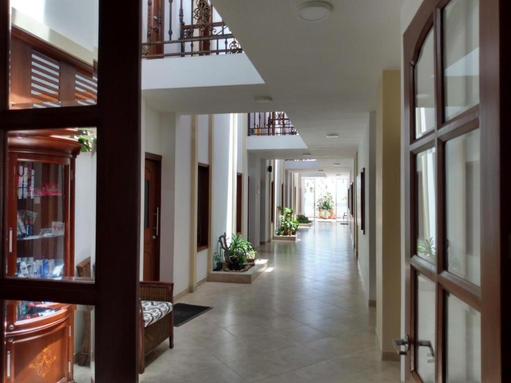 Hotel Abadias De *